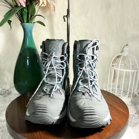COLUMBIA WOMEN’s BUGABOOT SNOW BOOT - Picture 1 of 6